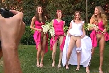 Подружки устроили лесби девичник для невесты